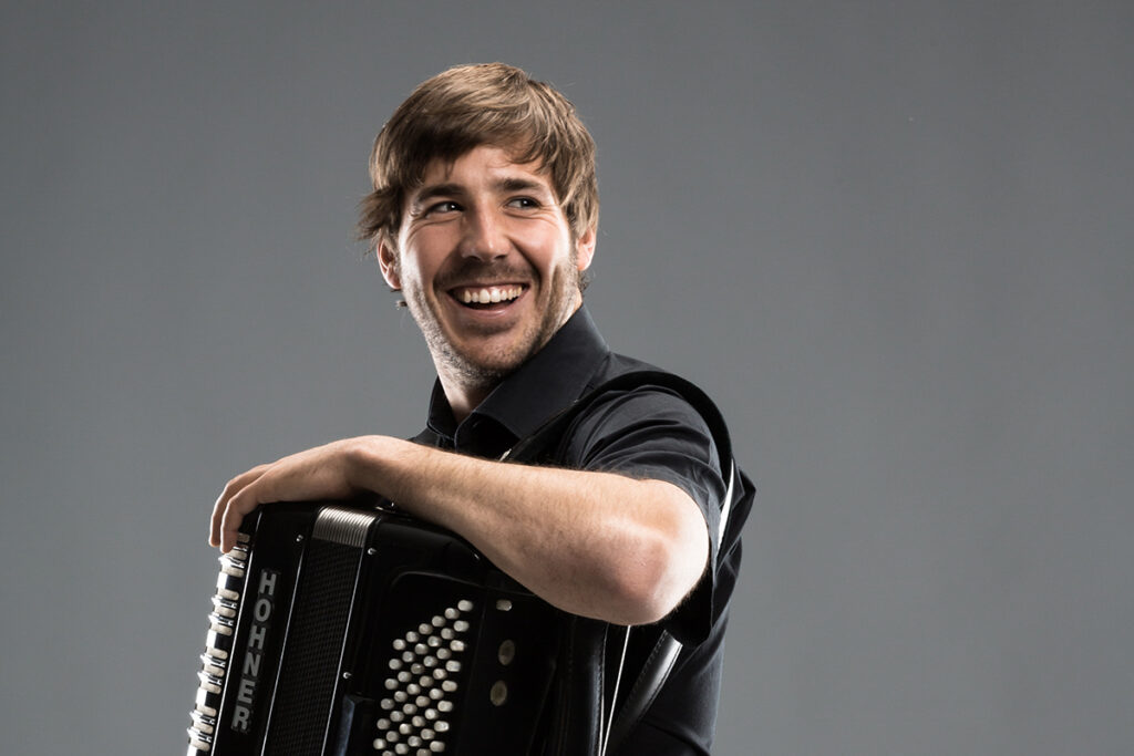 Traditional folk music as a basis for more complex compositions